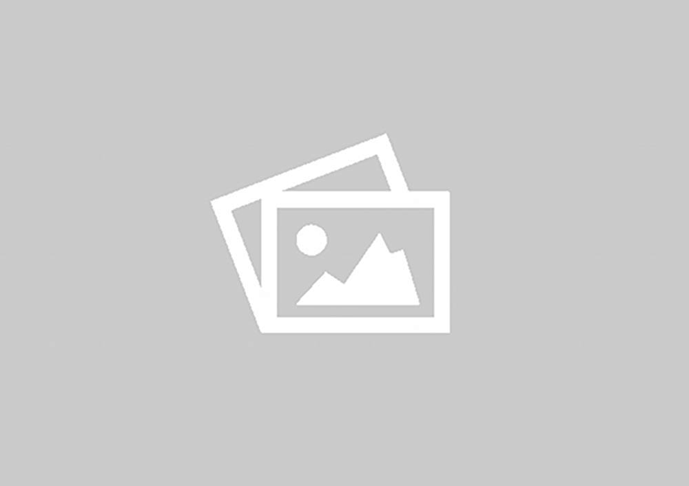 Салат с помидорами и красным луком